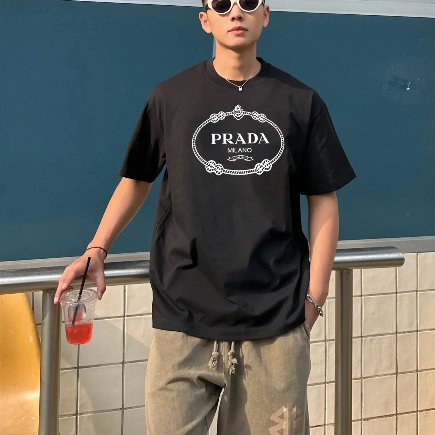 『S-4XL』超お買い得 トレンドアイテム 大ヒット リラックス ラグジュアリー ミニマリスト Tシャツ