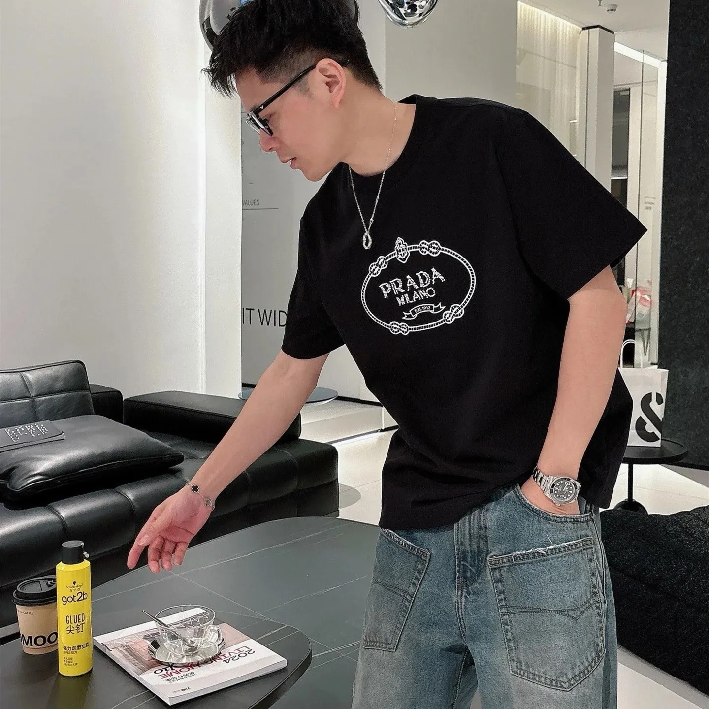『S-4XL』超お買い得 トレンドアイテム 大ヒット リラックス ラグジュアリー ミニマリスト Tシャツ