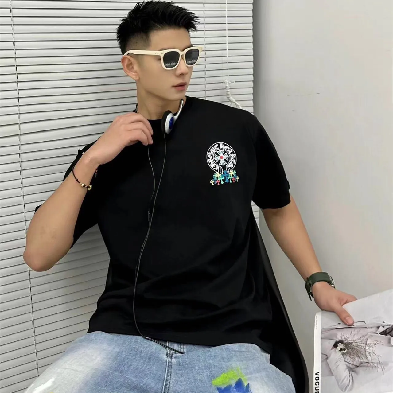 『フリーサイズ』胸元 サンスクリット 蹄型 プリント技術 綿100% カラフル クロスフラワー Tシャツ