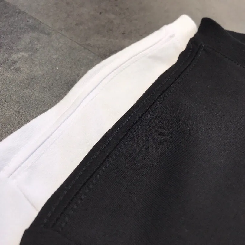 『S-L』クラシック シンプル コーデしやすい 綿100%生地 快適 定番ロゴレター タオル刺繍 Tシャツ
