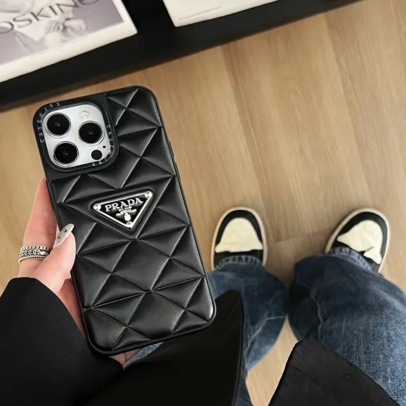 上品 スタイリッシュ 高品質 軽量耐久性 クラシックシンプル 滑り止め スマホケース