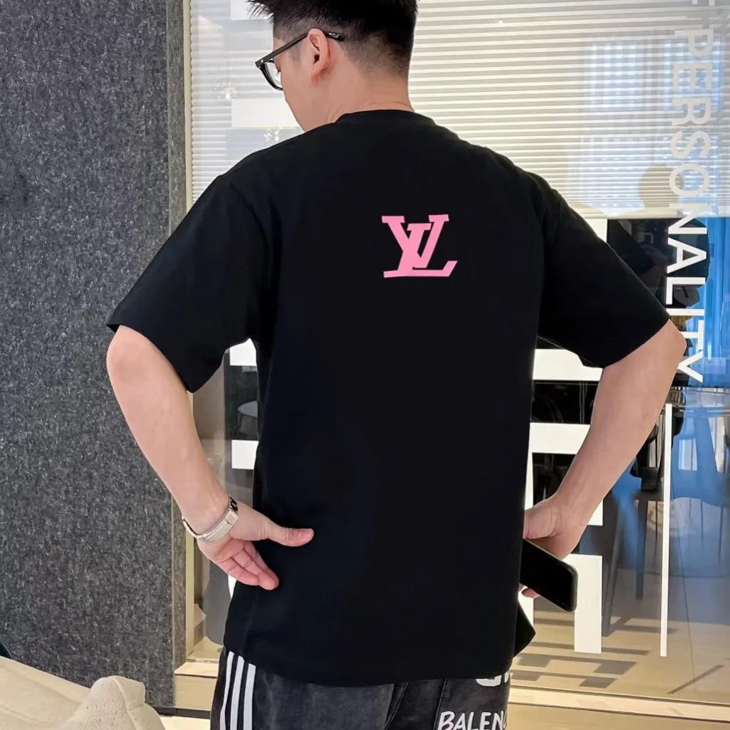 『S-4XL』洗練されたデザイン 着るだけで特別感 長く愛用できる さらさら素材 立体感のある Ｔシャツ