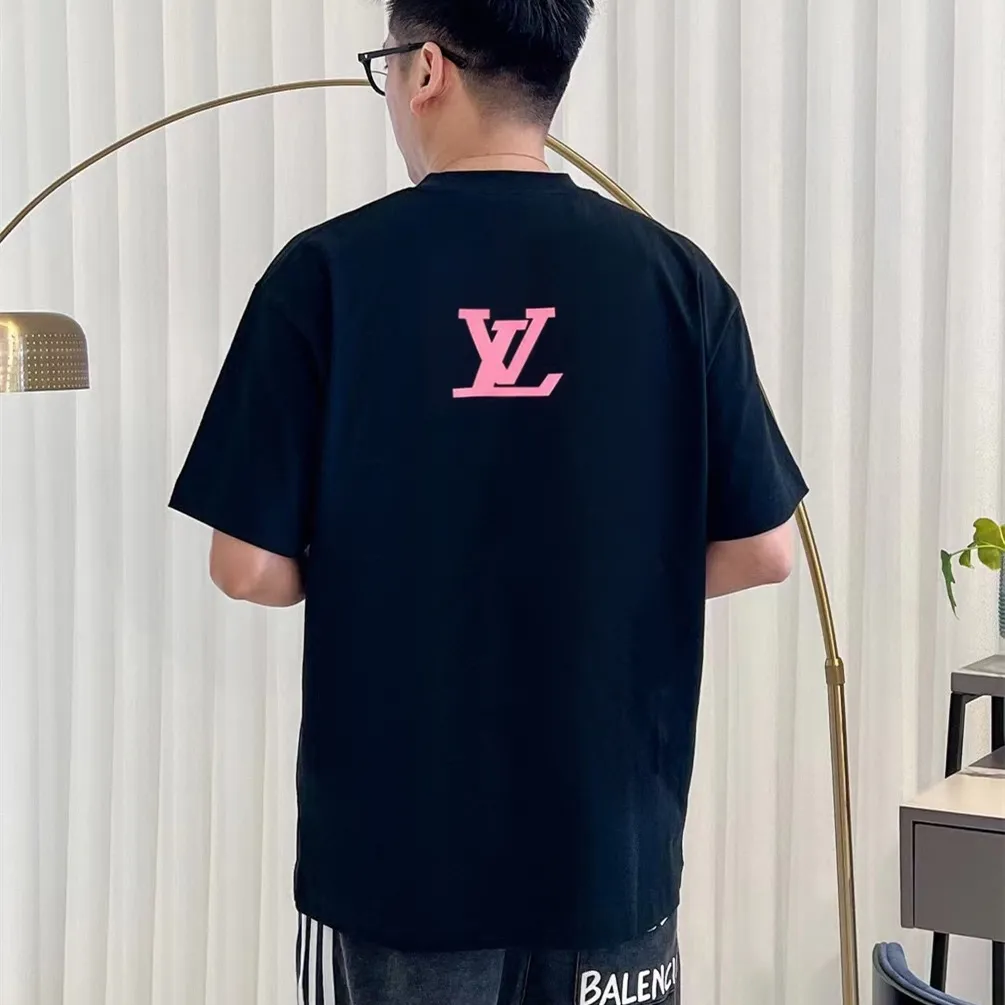 『S-4XL』洗練されたデザイン 着るだけで特別感 長く愛用できる さらさら素材 立体感のある Ｔシャツ