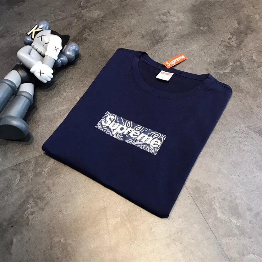 『フリーサイズ』クルーネック綿リブ 肩ダブルステッチ 綿100% 快適 ペイズリー プリント Tシャツ