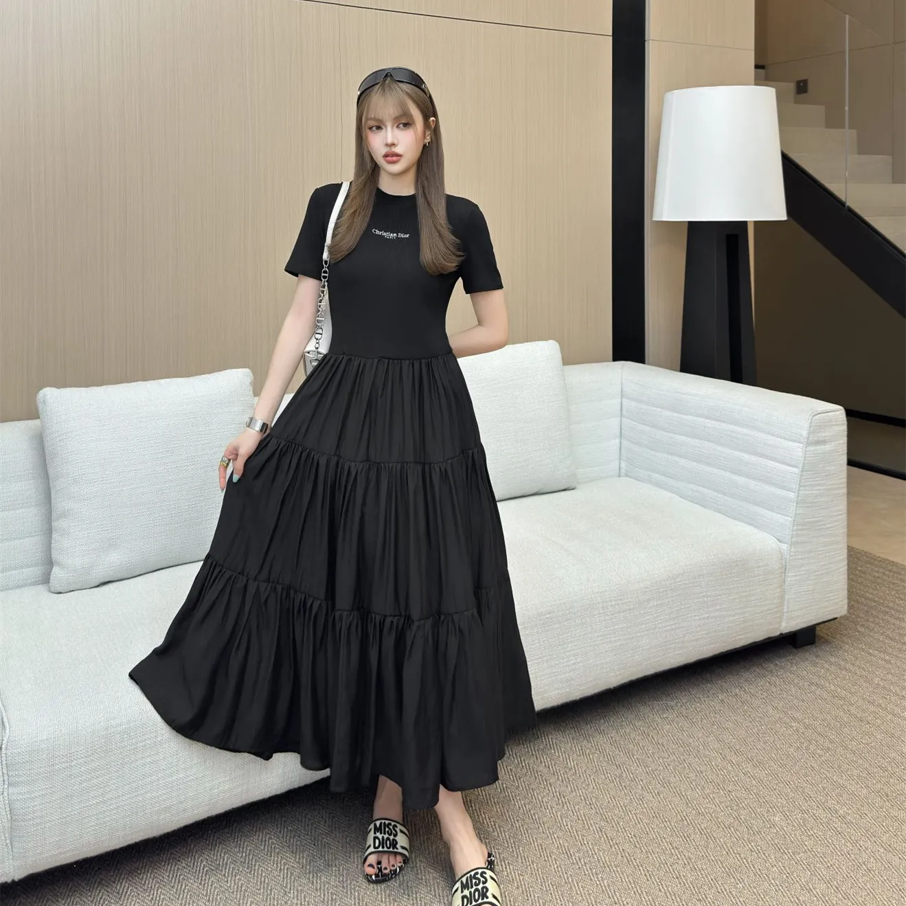 『S-L』上品 汎用 黒 美しいパネルスカート 刺繍 レタリング アクセント パッチワーク 半袖 ロングワンピース