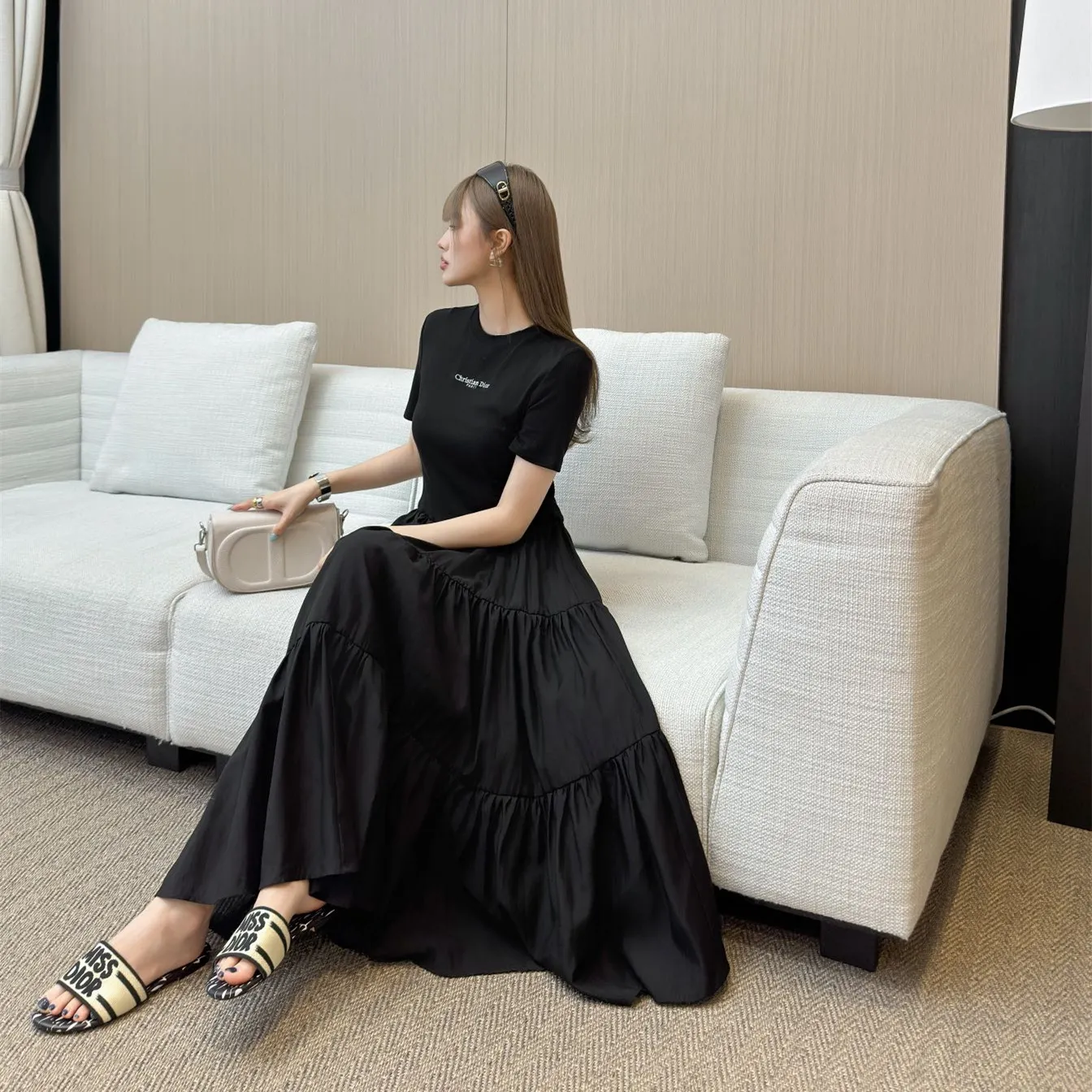 『S-L』上品 汎用 黒 美しいパネルスカート 刺繍 レタリング アクセント パッチワーク 半袖 ロングワンピース