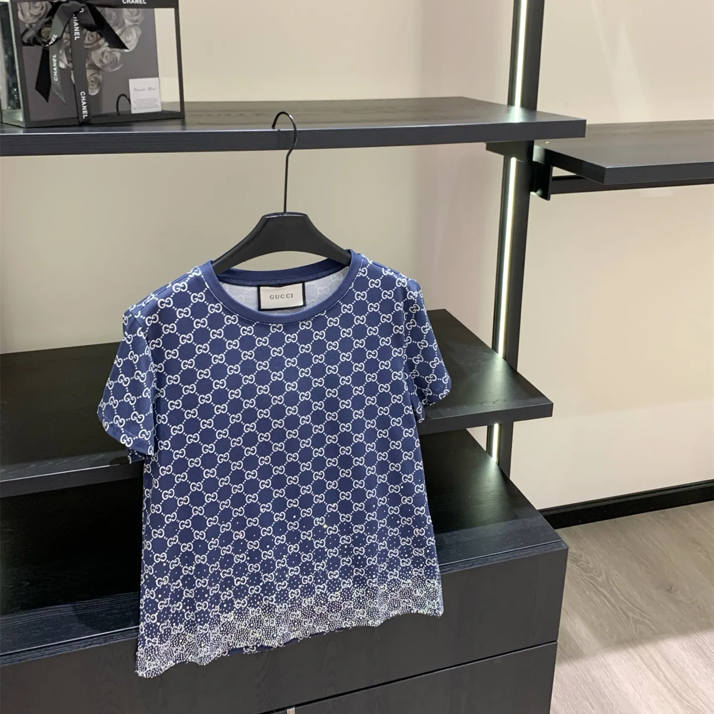 『S-L』映え スリム おしゃれ 通気性 快適 クルーネック 綿100% グラデーション ホットストーン Tシャツ ショーツ