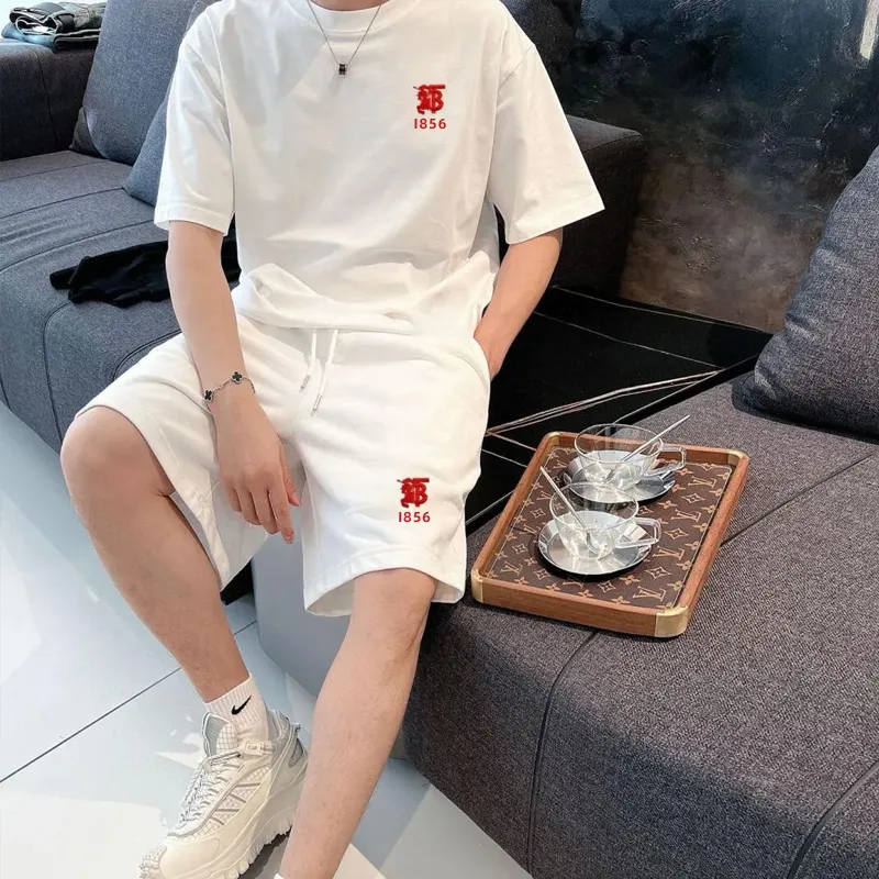 『M-4XL』着心地バツグン デイリー使いに最適 ゆったりシルエット モノトーン刺繍Ｔシャツ ショートパンツ セット