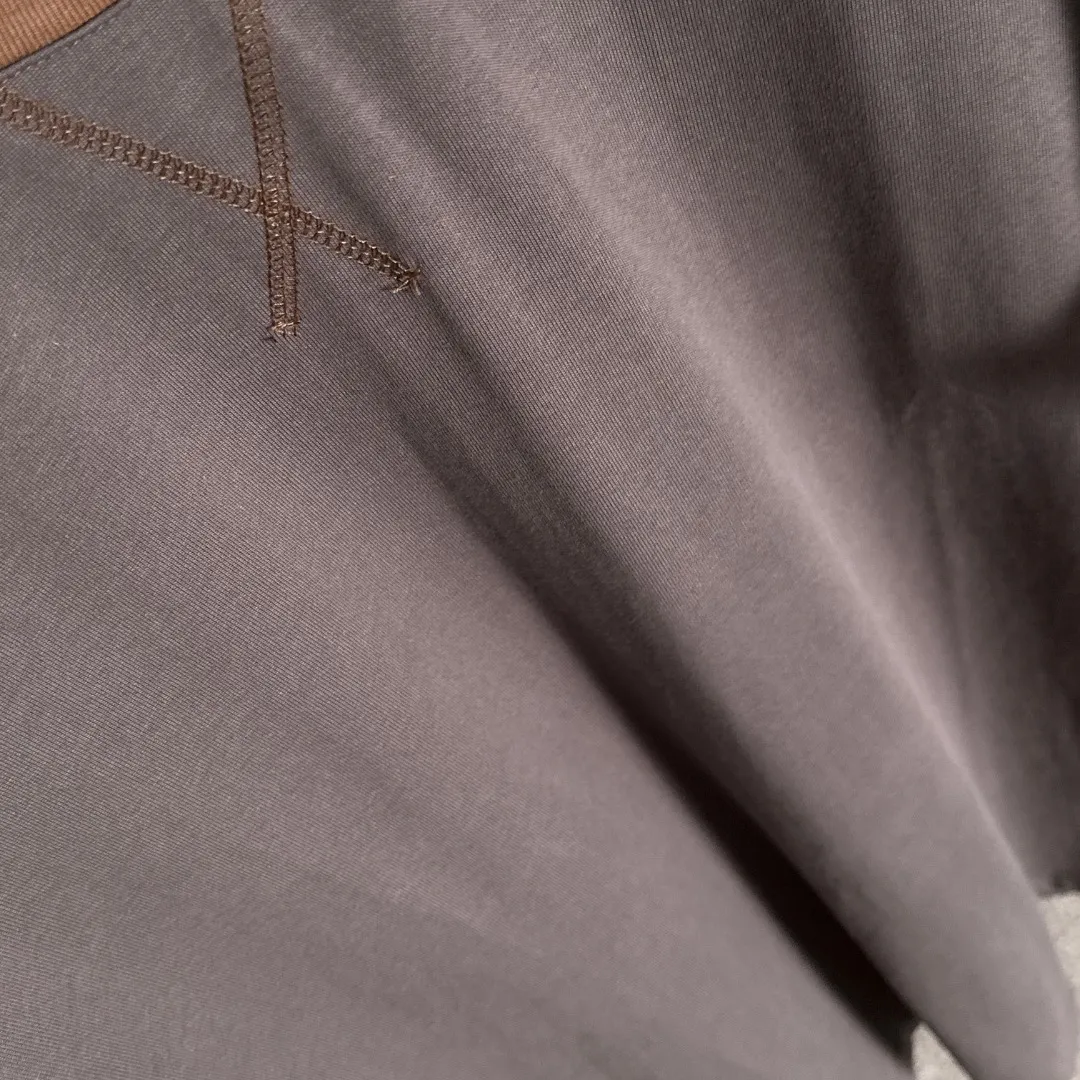 『M-3XL』夏ランウェイ ユニーク 洗濯OK スタイリッシュ リラックス 軽量 通気性 半袖 Tシャツ