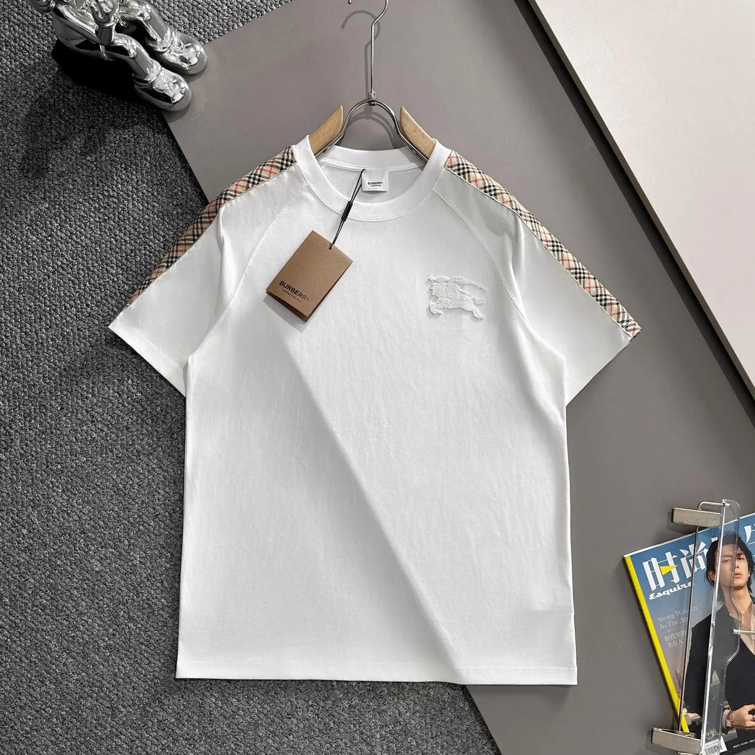 『XS-L』オーダーメイド 100％ ダブル ガーゼ コットン 生地 肩 テープ 刺繍 戦馬 ロゴ 半袖 Tシャツ