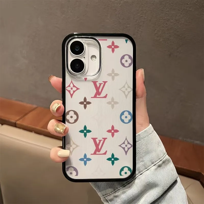 トレンド  装飾的 デザイン感 スマホケース