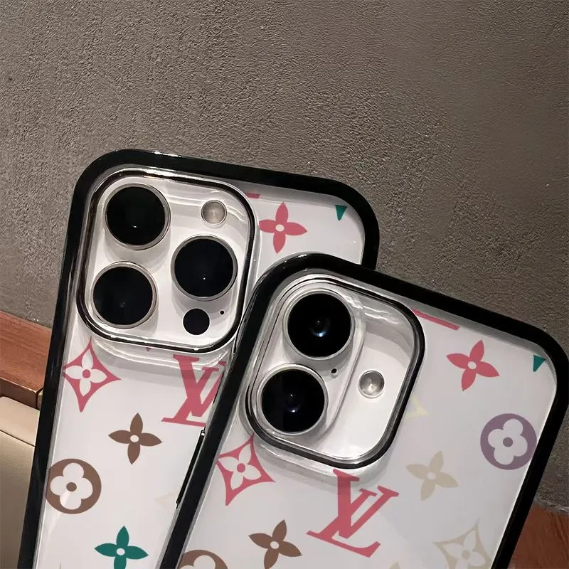 トレンド  装飾的 デザイン感 スマホケース