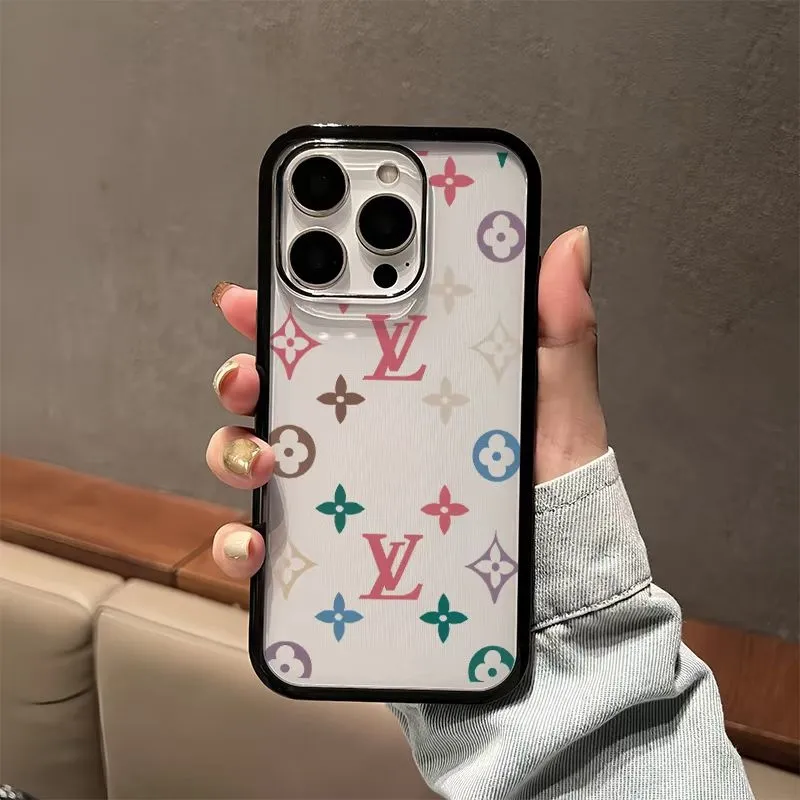 トレンド  装飾的 デザイン感 スマホケース