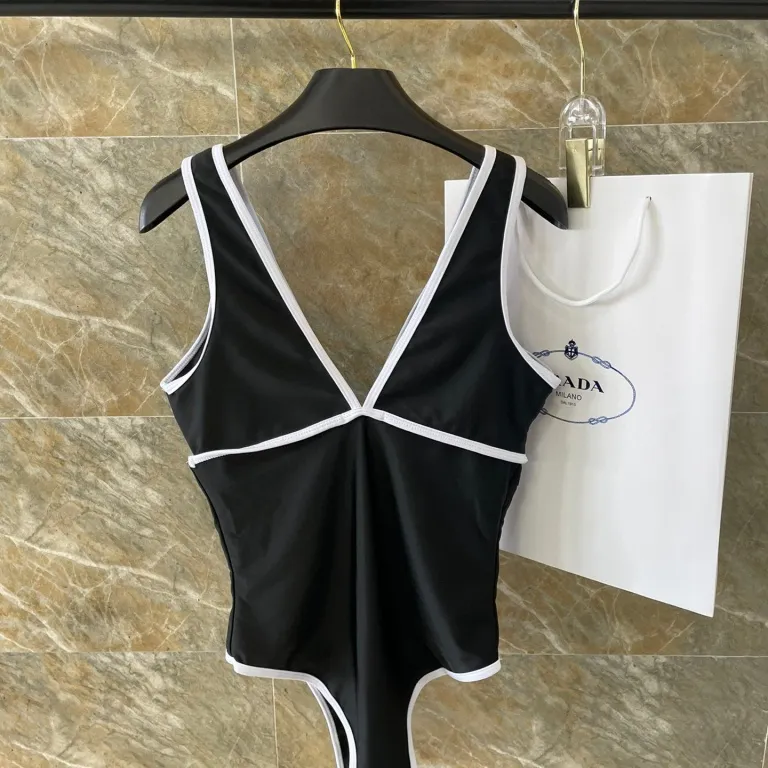 【S-XL】好感度100％ おすすめ 速乾性ゴム 通気性と快適性 背中が開いたワンピース水着