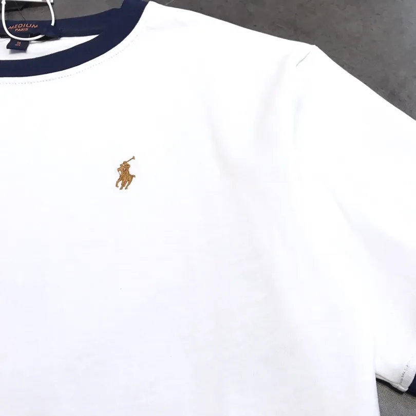 『M-L』着回し力抜群 刺繍入り ミニマル カジュアル 通気性 Tシャツ