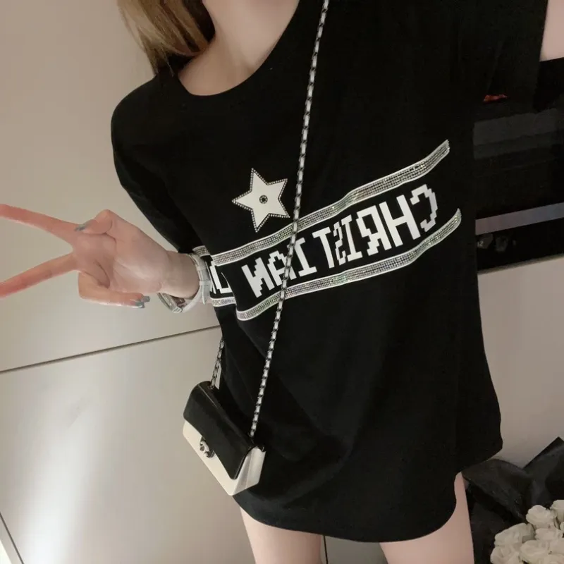『フリーサイズ』2色選べる 憧れ デートの服装 高級感と質感 着心地良い Tシャツ