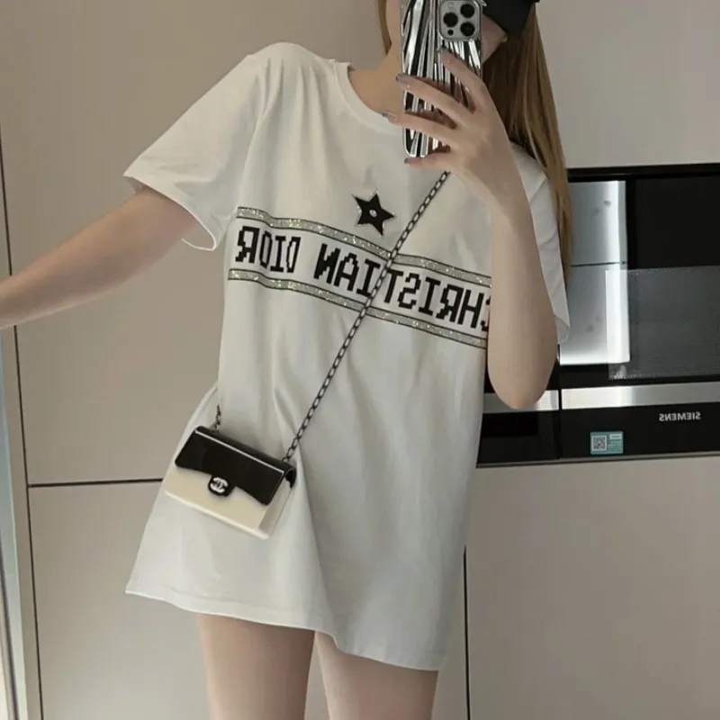 『フリーサイズ』2色選べる 憧れ デートの服装 高級感と質感 着心地良い Tシャツ