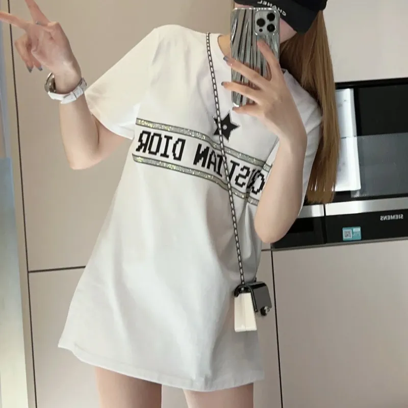 『フリーサイズ』2色選べる 憧れ デートの服装 高級感と質感 着心地良い Tシャツ